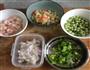 土豆哥辅食-青椒洋葱虾仁炒饭的做法图解1