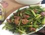 蒜苔炒肉的做法图解1