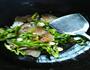 腊肉炒油豆腐的做法图解7