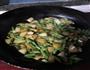 四季豆洋芋焖米饭的做法图解5