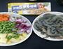 卡通小白兔咖喱虾饭  的做法图解1
