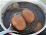 五香茶叶蛋的做法步骤7