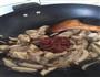 下粥好菜香菇鸡肉的做法图解5