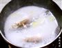 春日养生奶白鲫鱼豆腐汤的做法图解6