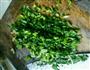 鲜虾鸡毛菜面条的做法图解1
