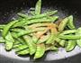 蒜香荷兰豆的做法图解7