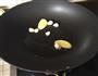 萌萌哒肉蟹煲的做法图解7
