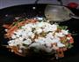 花菜炒捆肠的做法图解5