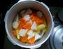 彩蔬鸡汤的做法图解4