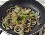 泡菜炒麵-方便麵變身料理的做法图解4