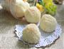 蛋白椰蓉球的做法图解7