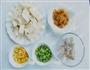 虾仁蛋黄豆腐的做法图解1