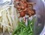 泡菜土豆丝饼的做法图解1