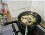 鸡腿菇炒肉片的做法图解4
