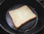 芝士三明治的做法图解3