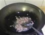 青豆焖肉末的做法图解2