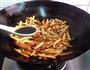 香辣豆干炒蒜苗的做法图解8
