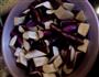 油焖茄子的做法图解1