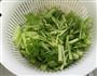 芹菜炒目鱼的做法图解1