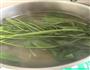 菠菜蛋饼的做法图解1