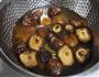 香菇酿肉丸的做法图解1