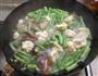 火腿焖土豆、四季豆的做法图解5