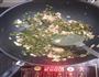 香椿肉末焖豆腐的做法图解3