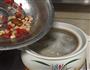 花生红枣鸡脚汤的做法图解7