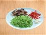 芦蒿炒腊肉的做法图解2