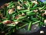 蒜苔酥蛋的做法图解6