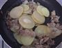 土豆片炒肉的做法步骤7