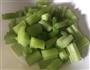 芹菜炒鱿鱼的做法图解1