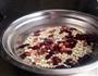 薏米红豆水的做法图解2
