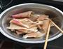 肉皮冻的做法图解1