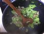 苦瓜炒瘦肉的做法图解2