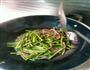 牛肉炒蒜苗的做法图解9