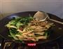 青菜炒豆皮的做法图解1