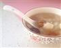 桃胶皂角米清炖莲子百合汤的做法图解5