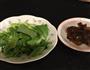 上海小青菜炒木耳的做法图解1