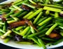 红烧肉炒蒜苔的做法图解5