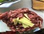 牛肉炒青椒的做法图解2