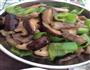 香菇瘦肉炒辣椒的做法图解7