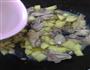 土豆焖鸡肉的做法图解7