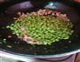 家常小菜-肉末毛豆的做法图解6