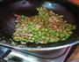 家常小菜-肉末毛豆的做法图解7