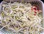 豆芽炒粉丝的做法图解2
