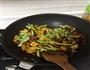 土豆豆角烧肉的做法图解3