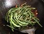 肉沫煸豇豆的做法图解7