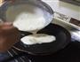 家常鸡蛋葱花饼的做法图解3