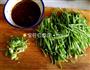 虾酱鸡蛋糊豆角的做法图解1